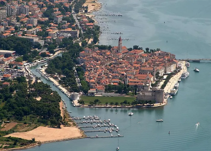 Toni Apartamento Trogir